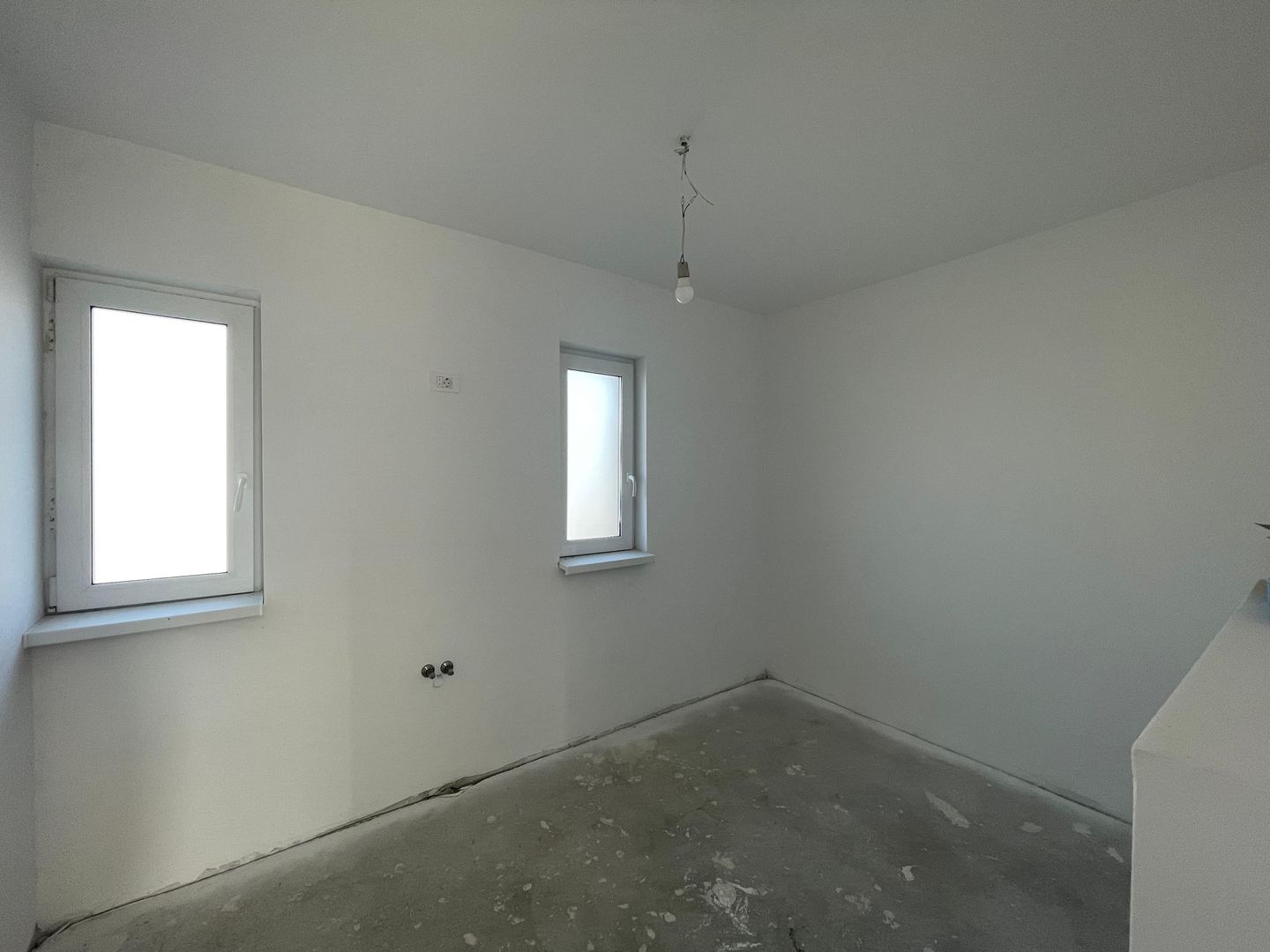 Duplex nou cu 4 camere, amplasament excelent în Moșnița Veche - Poză 14