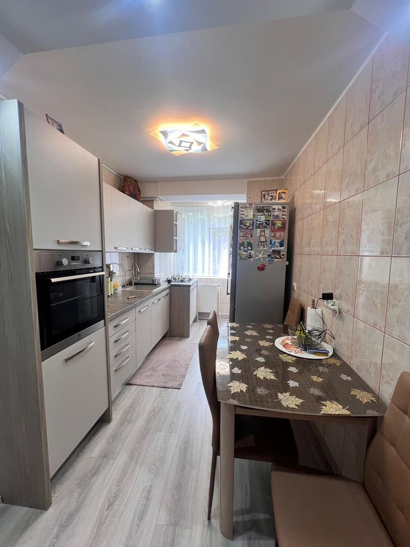 Apartament 3 camere, 62 mp, zona Scoala nr. 11 - fostul Complex Continental - Poză 19