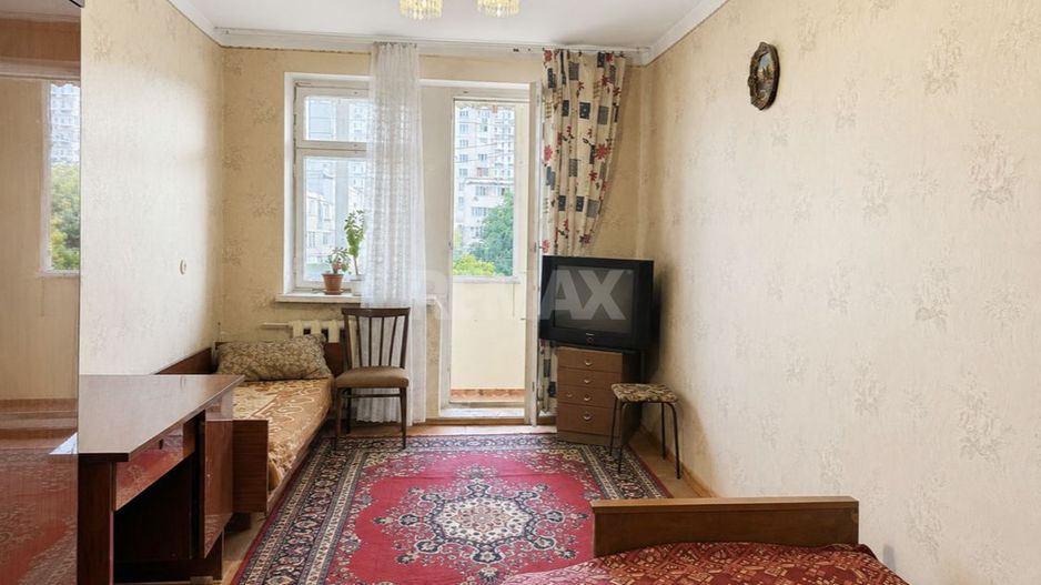Apartament cu trei odăi, Buiucani, Chișinău - Poză 2