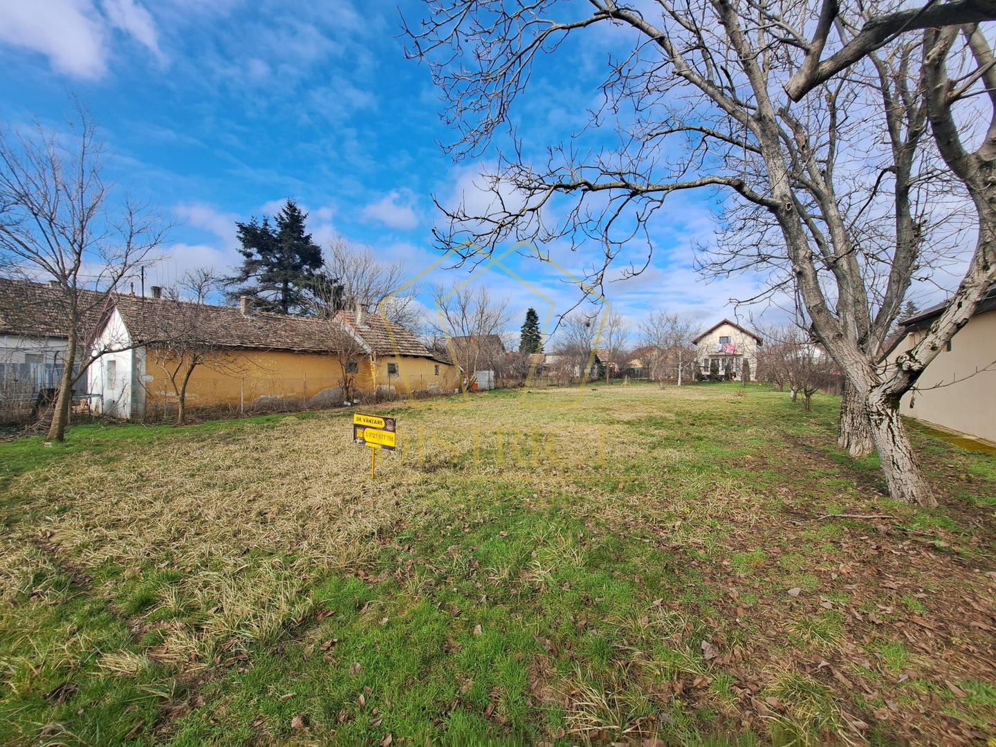 Teren imprejmuit pretabil pentru casa in vatra satului | Giarmata - Poză 4