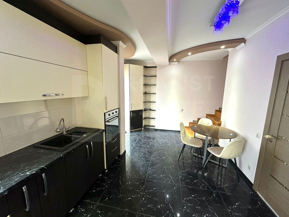 Chirie, apartament, 2 camere, str. Vasile Lupu, Buiucani - Poză 1