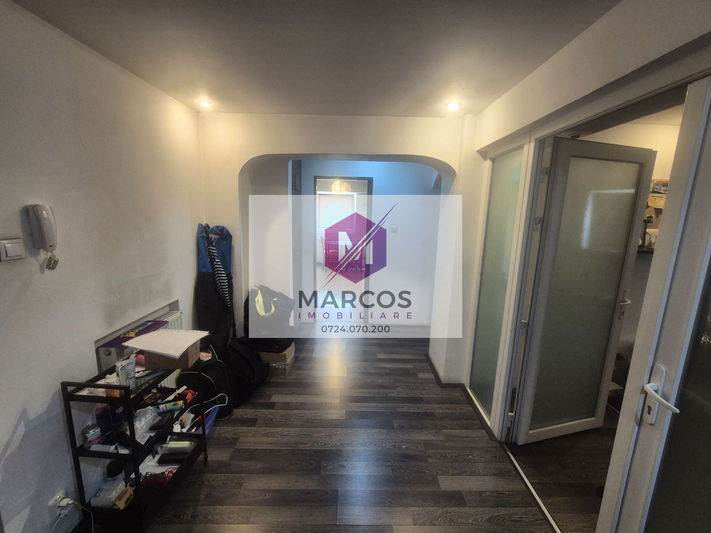 Vand apartament 2 camere Centru - Poză 2