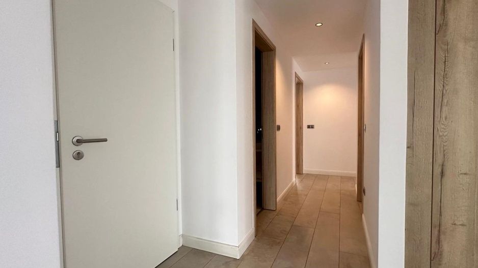 Vânzare penthouse LUX 4 camere cu terasa de 122 mp zona Coresi - Poză 10