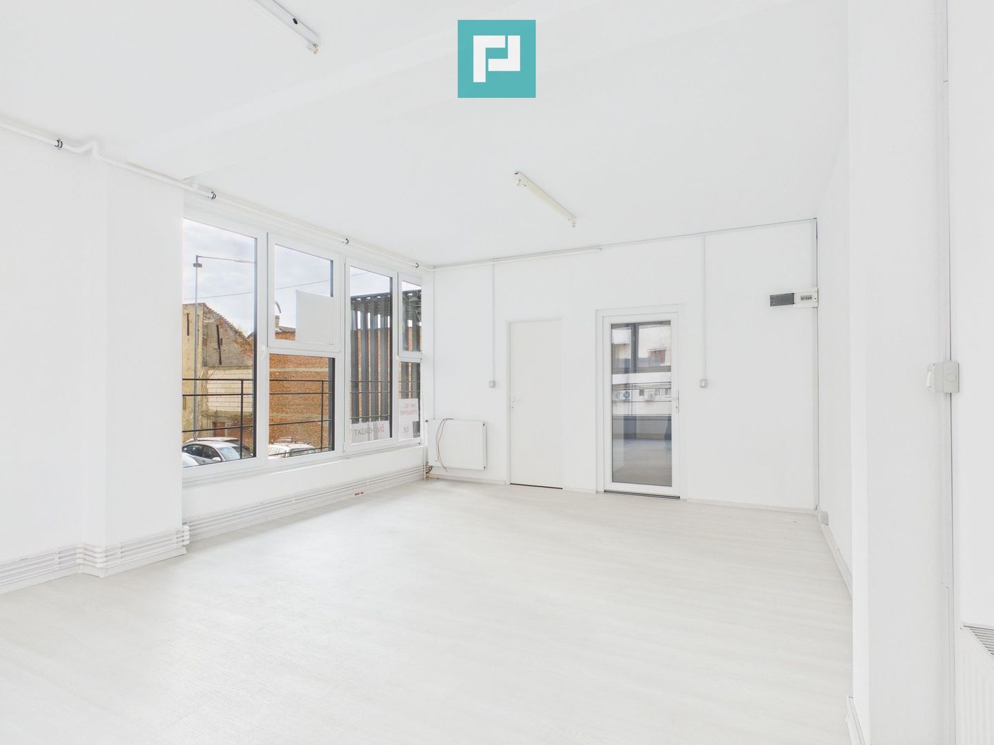 Spațiu de birouri de închiriat – Zona Intim - Poză 2