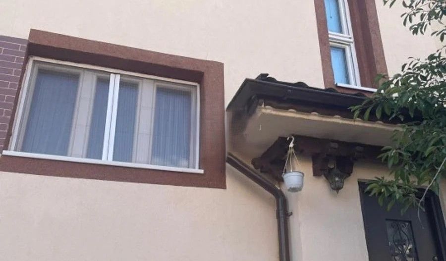 Inchirere vila deosebita si moderna in Vatra Luminoasa - Poză 1