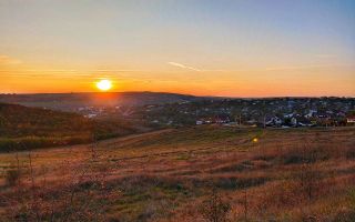 Teren intravilan 704 mp, acces asfaltat, priveliste Padurea Breazu - Poză 4