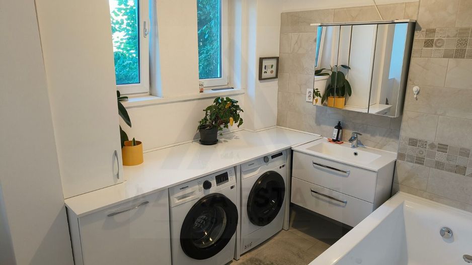 Apartament 4 camere 111 mp utili garaj si teren 458 mp zona Centrala - Poză 9