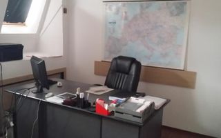 Vand apartament tip mansarda pe Ady Endre 2 camere living mare bucatarie si baie - Poză 3