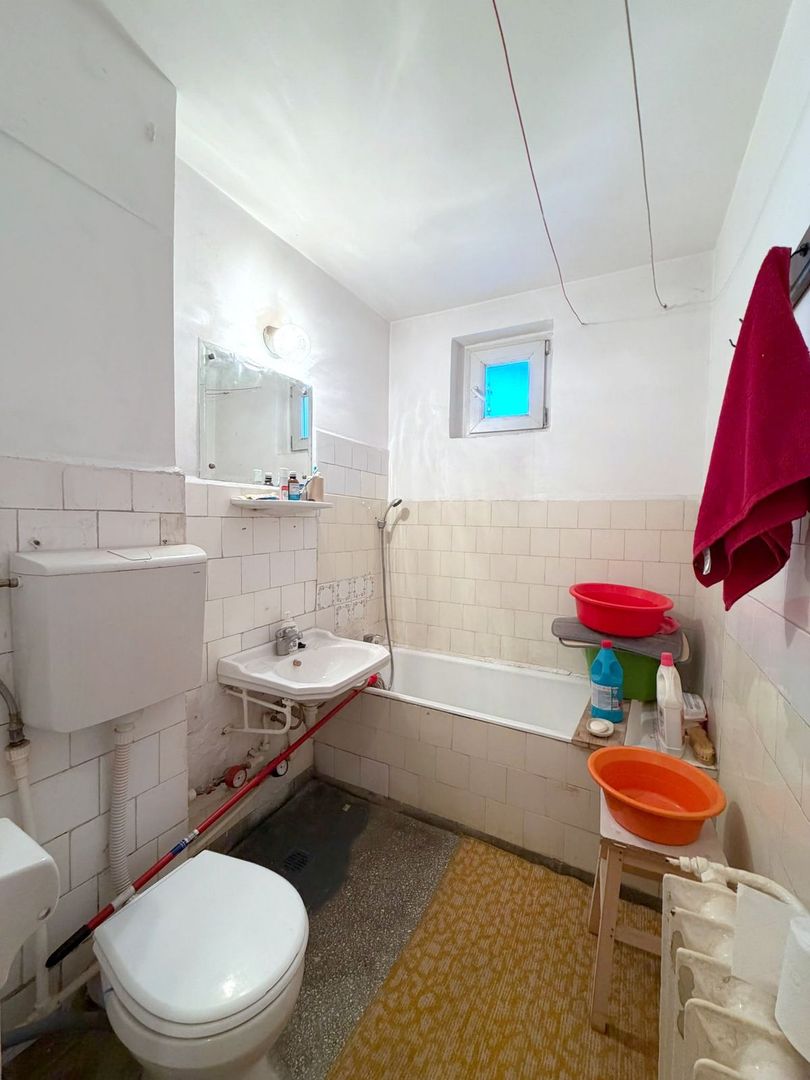 Apartament 3 camere  Etaj 2/4 | Metrou Costin Georgian - Poză 10