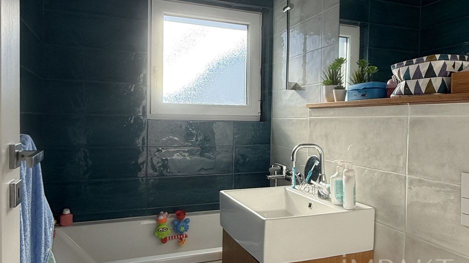 Apartament la cheie cu 3 camere in Borhanci - Poză 5