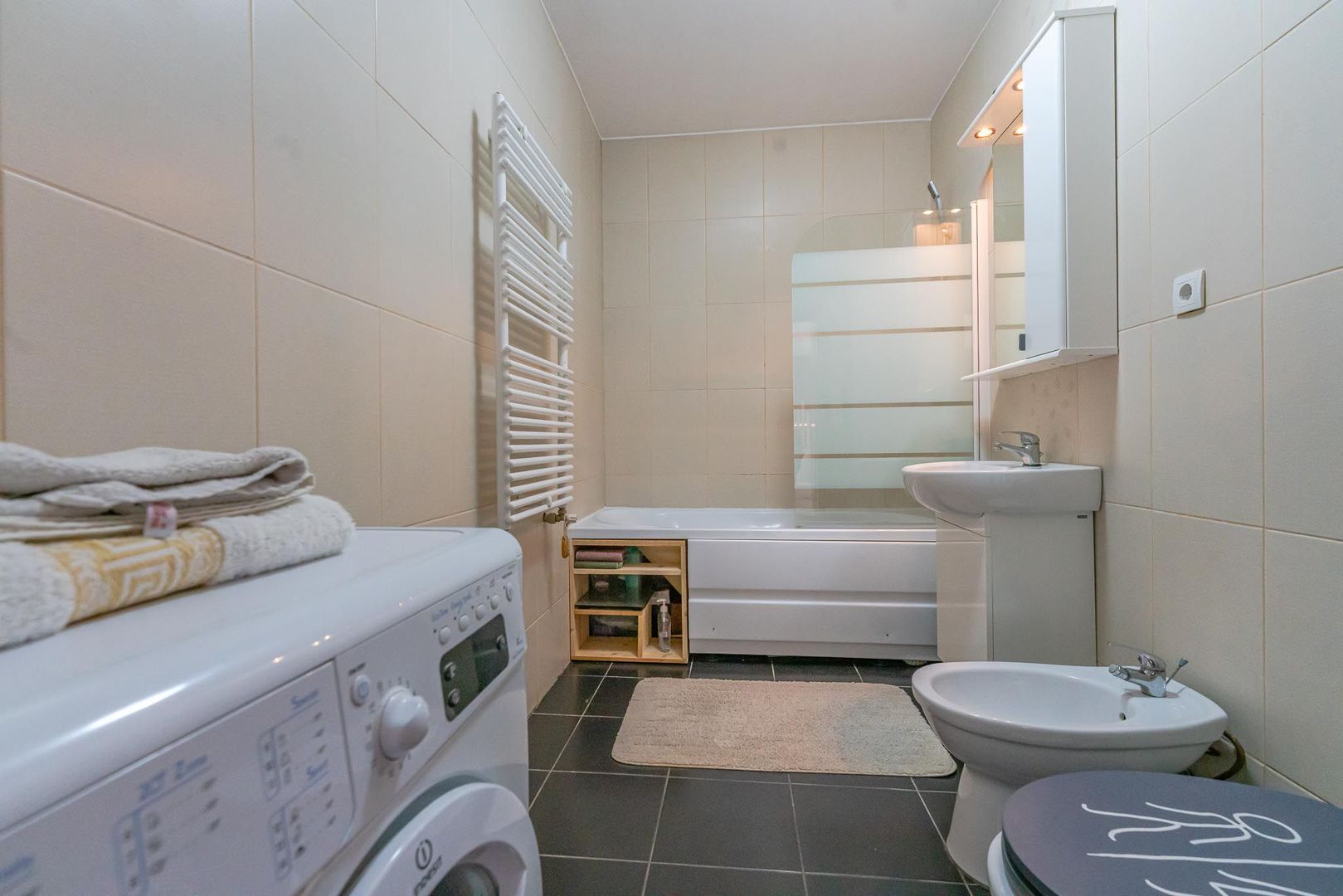 Apartament 2 camere mobilat si loc de parcare in Tractorul - Poză 11