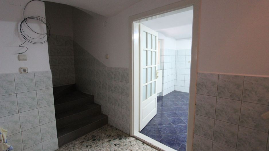 Casă - 5 camere de închiriat în zona Bogdanestilor - Poză 15