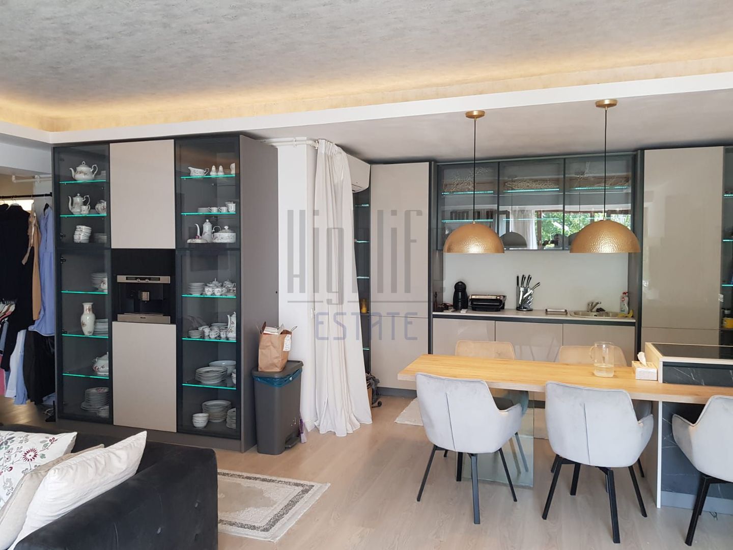 Apartament  4 camere de vânzare Bdul Aviatorior. - Poză 2