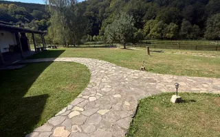 Complex Turistic activ,  2 lacuri ,teren 16800 mp -zona Valea Dobârlău - Poză 19