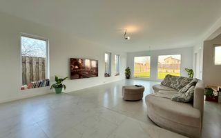 Vila cu 6 camere eficienta energetic 265 mp utili | Sacalaz | E-V - Poză 2