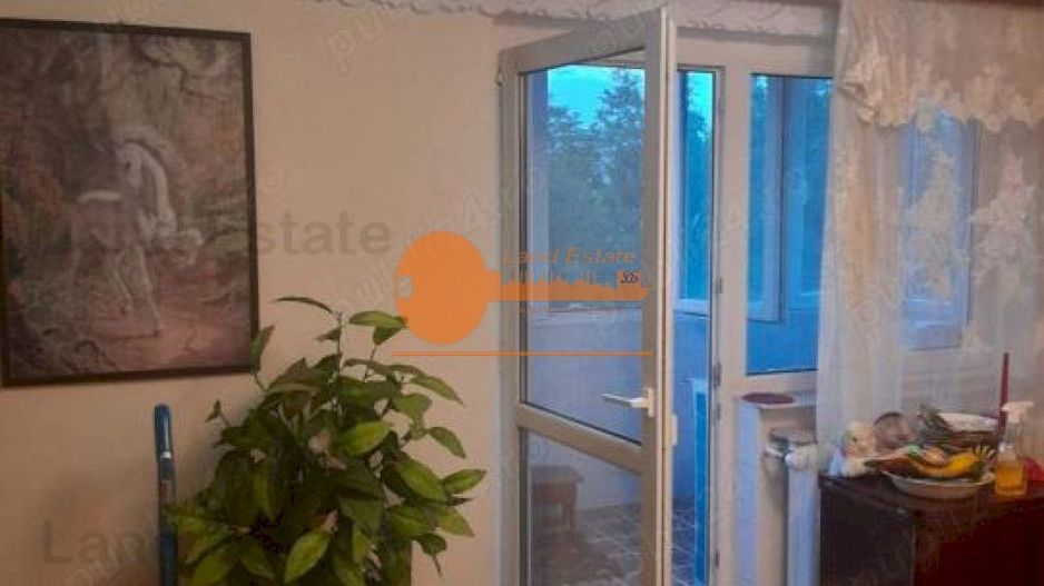 Vanzare 2 camere Ozana - Poză 1