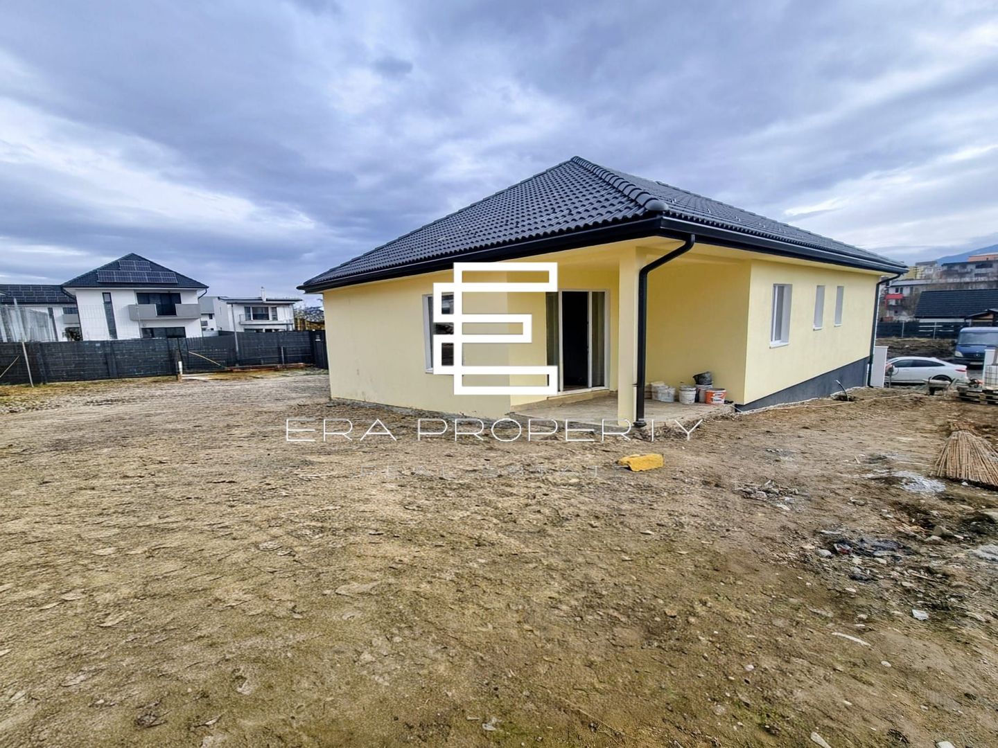 Casă individuală 4 camere, 130 mp utili, teren 500 mp, Cisnădie - Poză 1