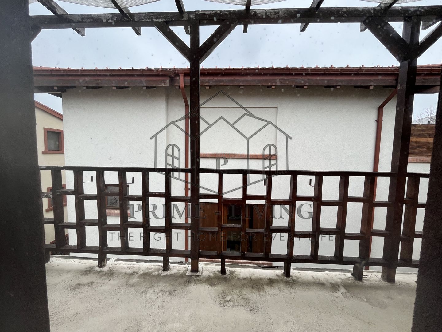 VILA CU 5 CAMERE SI CURTE DE 100 MP LA INCHIRIERE IN ZONA DOROBANTI - Poză 18