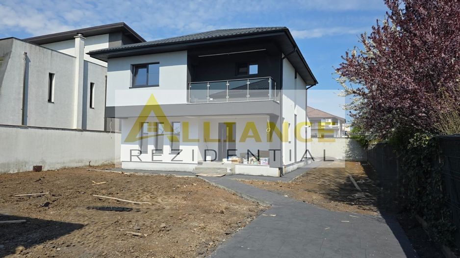 Vila 5 Camere | La 100 m de Blv. - Poză 1