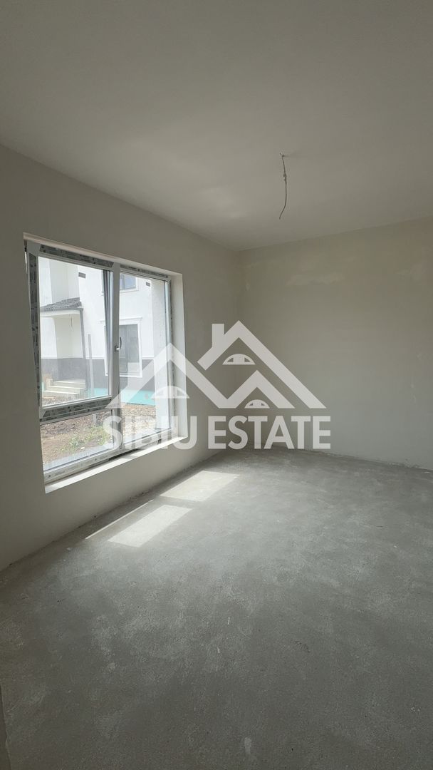 Casă individuală  lângă Sibiu | 5 camere | 136 mp utili | Teren 600mp - Poză 3