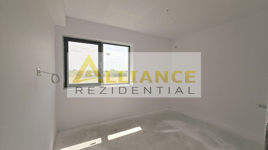 Vila individuala-280m de Lidl-760mp teren-beci-pod-gazon - Poză 4