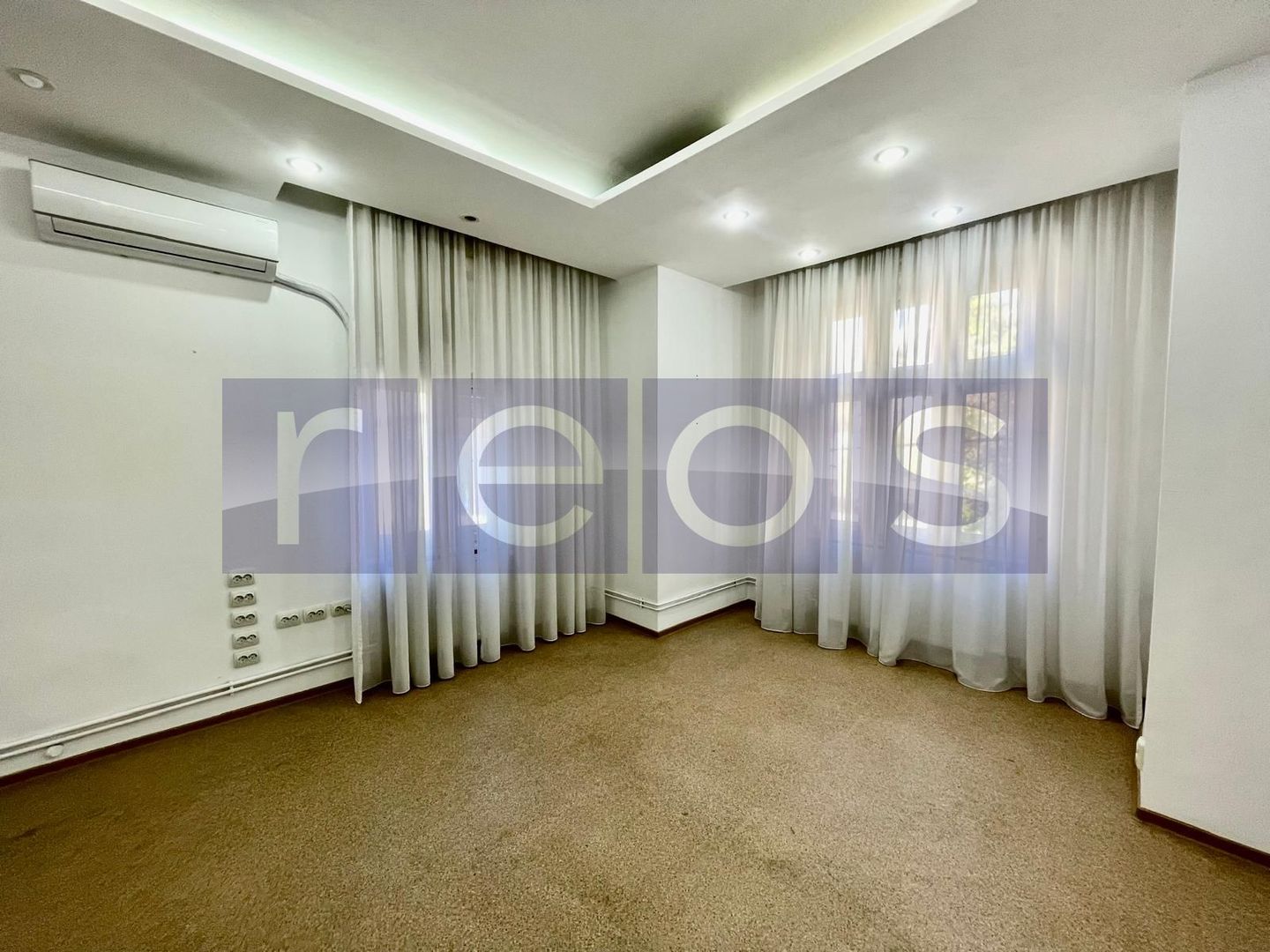VANZARE APARTAMENT 4 CAMERE 2 BAI DOROBANTI 80MP VILA CENTRALA PROPRIE - Poză 2