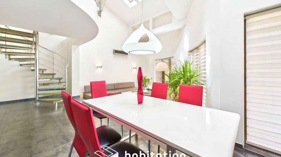 Descoperă eleganța unei case moderne– vizitează prin tur virtual - Poză 11