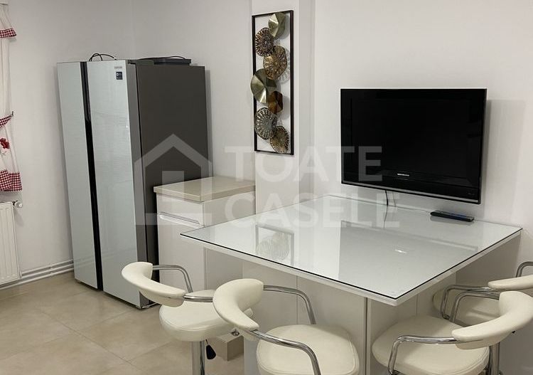 Apartament cu 2 camere, decomandat, zona Interservisan - Poză 2