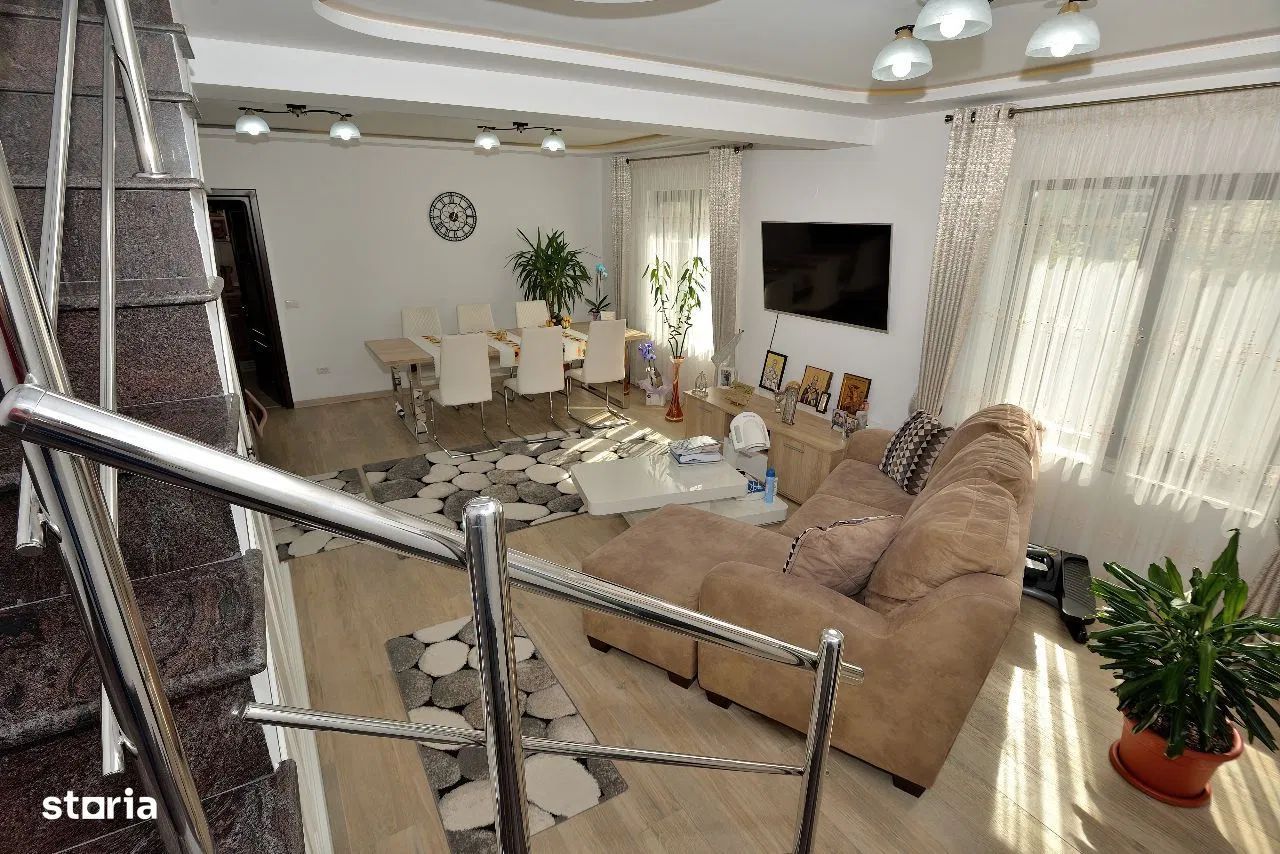 Casa individuala 7 camere Targu Neamt - Poză 4