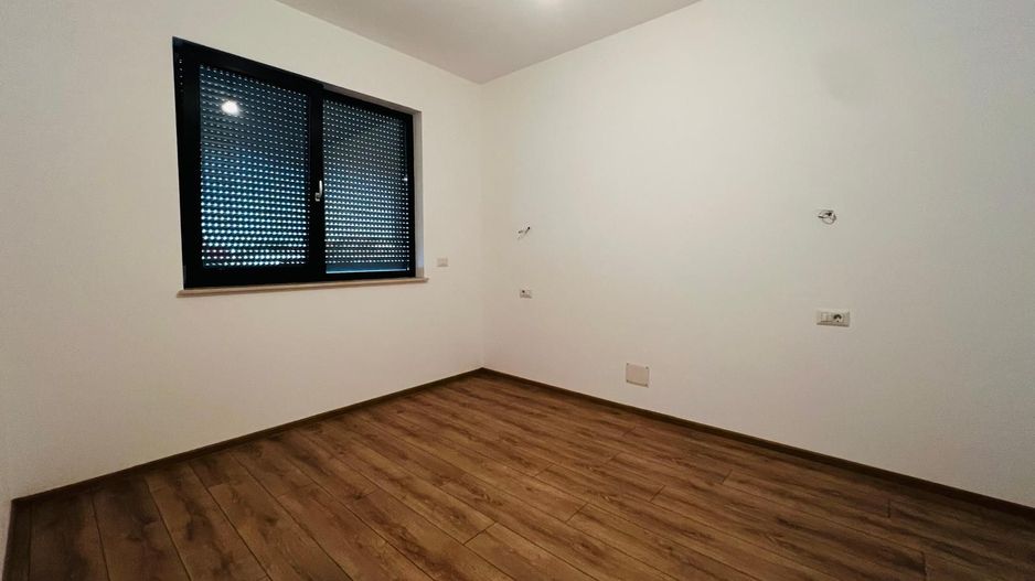 Duplex nou cu 5 camere, amplasament excelent |Dumbrăvița| - Poză 8