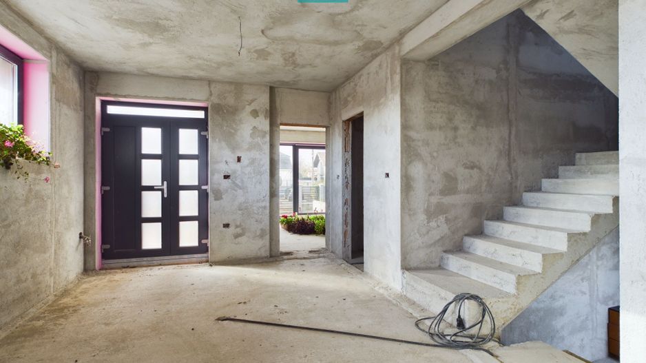 Vilă modernă pe 3 niveluri la gri în Poltura - Poză 10