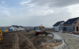 Teren cu PUZ, utilități și autorizație de construire/casă unifamilială - Poză 12