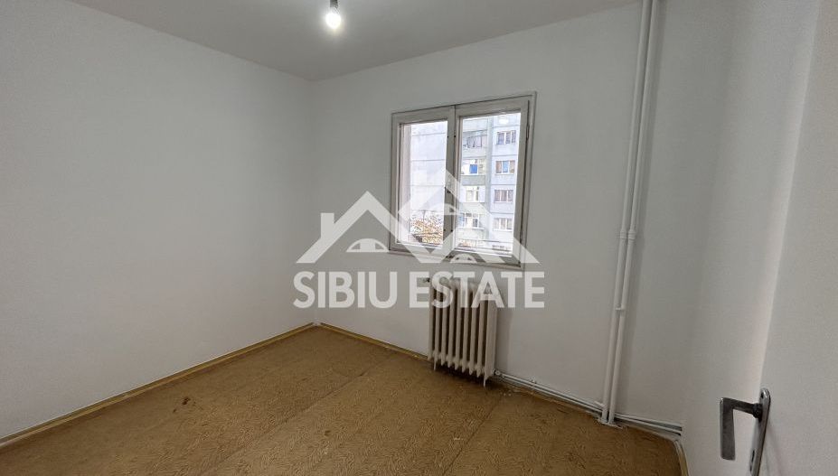 Apartament 4 camere etaj 1, Sibiu - Vasile Aaron Comision 0% - Poză 3