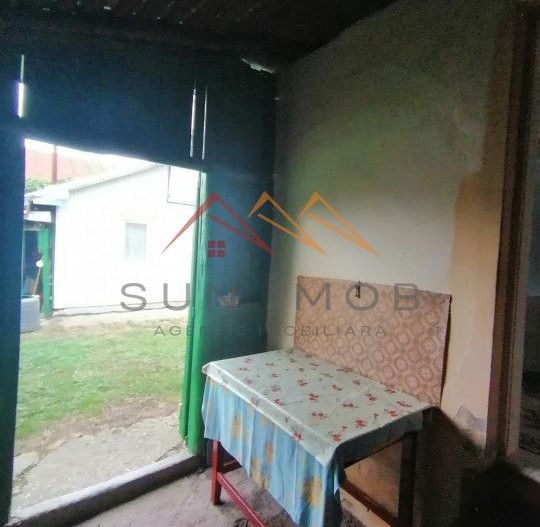 Casa rustica 3 camere, 4000 mp teren, cabana din lemn, pomi fructiferi - Poză 22