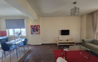 Închiriez apartament 2 camere, Decebal, openspace, parcare inclusă