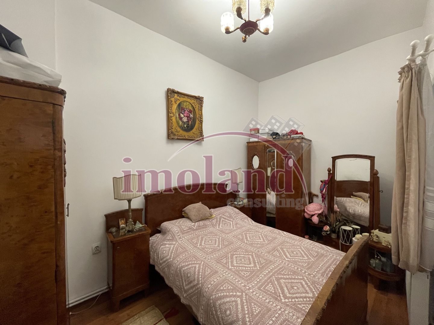 Apartament spectaculos de 4 camere într-o vilă cu farmec istoric pta Victoriei - Poză 14