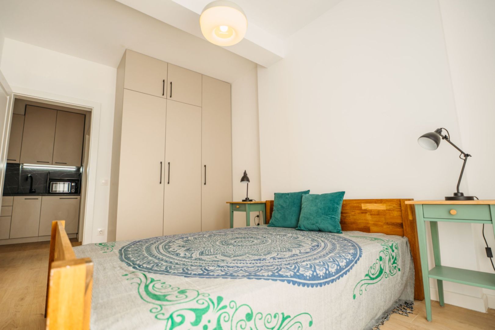 Apartament Ultracentral | 2 Camere | Prima Închiriere | Parcare - Poză 12
