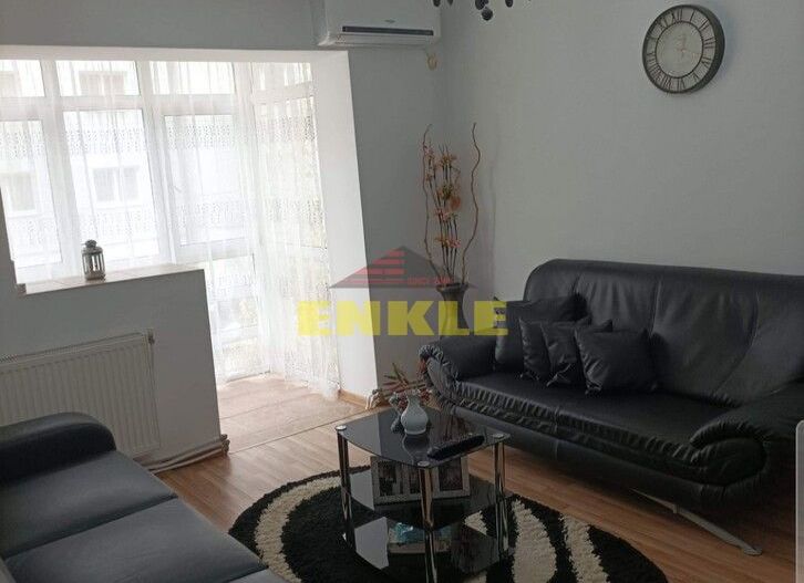 Apartament 3 camere, zona Primaverii, etaj 1 - Poză 1
