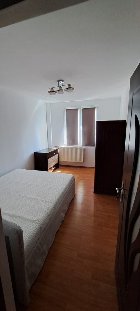 2 camere - Titan - Poză 1