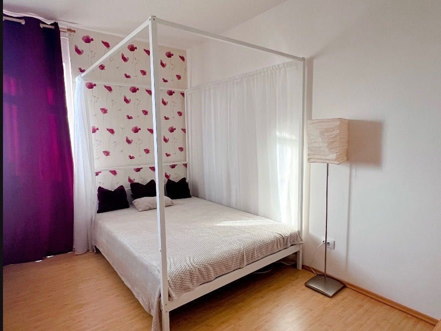 Garsonieră 42 mp, 2 min metrou Titan, renovată, decomandată - Poză 1
