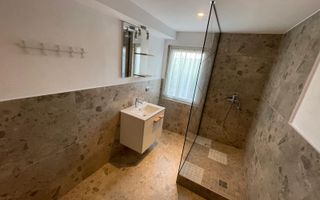 Casa de 3 camere, 50 mp, 30 mp terasa, Zona Sangeorgiu de Mures - Poză 8