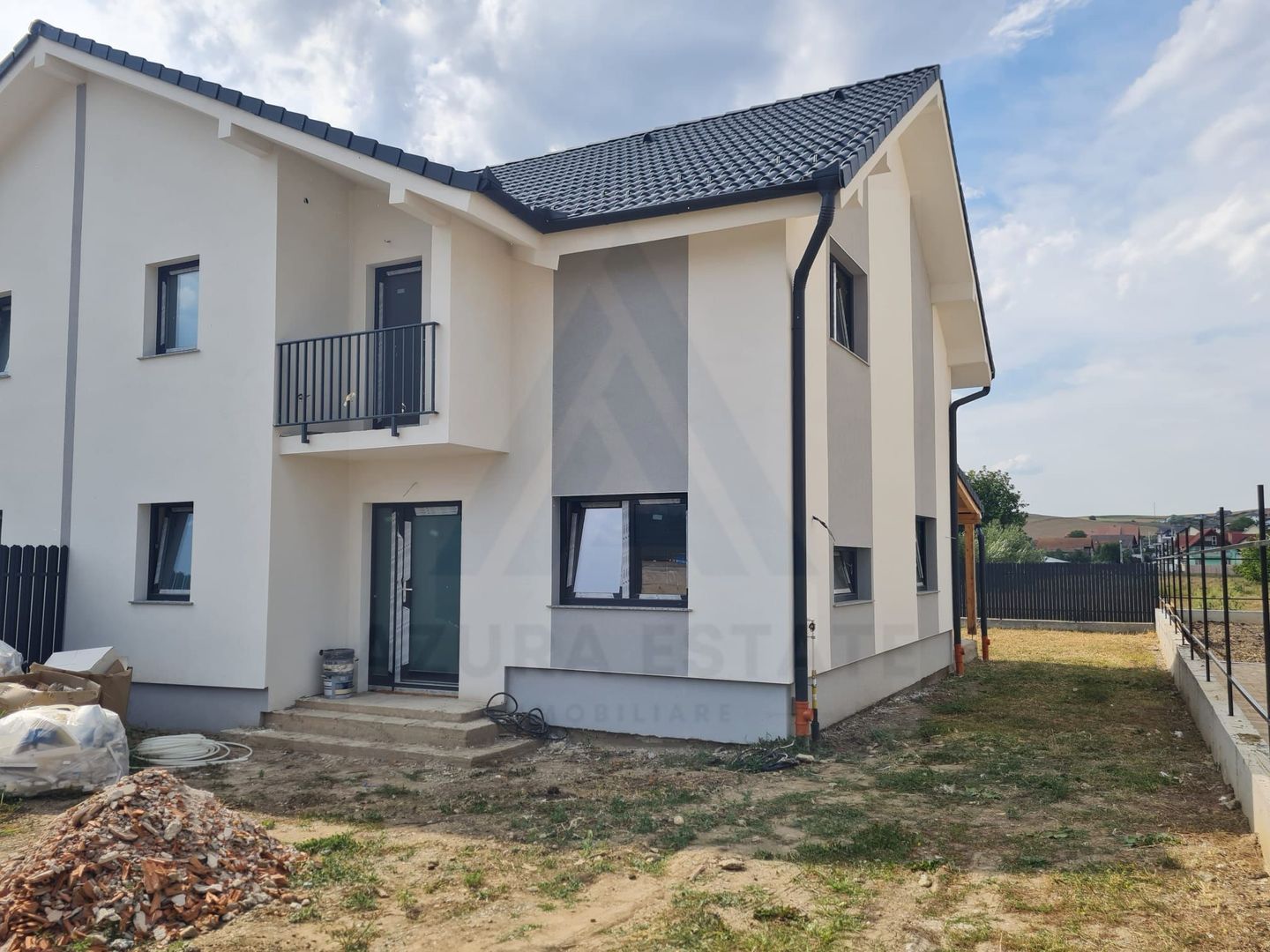 Casa 4 camere 2 bai terasa acoperita si teren 334 mp in Sura Mare - Poză 1