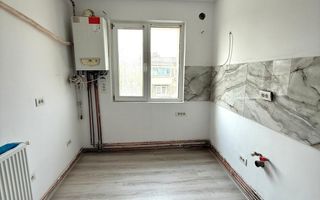 Apartament modern 3 camere, 2 băi, balcon și boxă – Zona Șagului - Poză 7