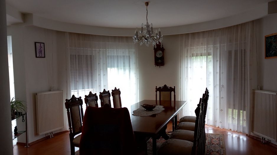 ageuropa.ro vinde casa 16 camere teren 1500mp in zona ULTRACENTRALA. - Poză 10