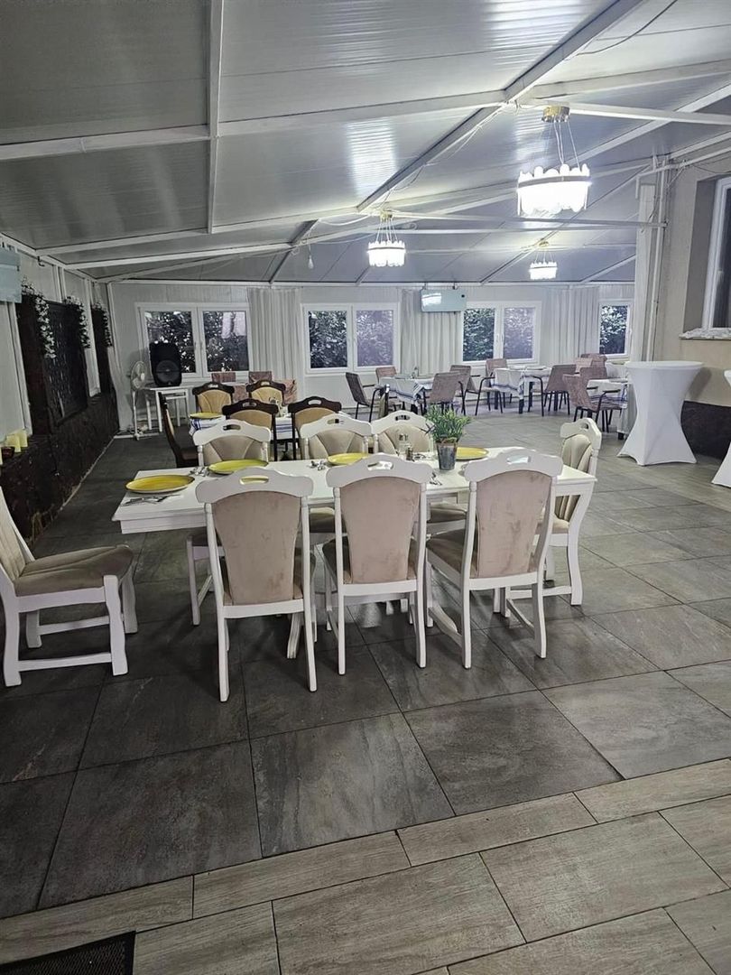 Restaurant + Pensiune in IOSIA P+M - Poză 3