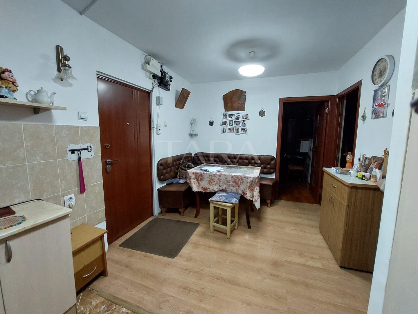 Apartament 3 camere decomandat, etaj intermediar, zona Minerva - Poză 6