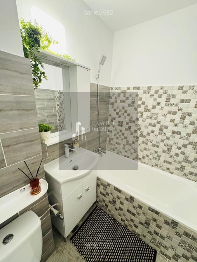 Proprietar , Garsoniera decomandata Cf 1 , Metrou Eroii Revolutiei - Poză 5