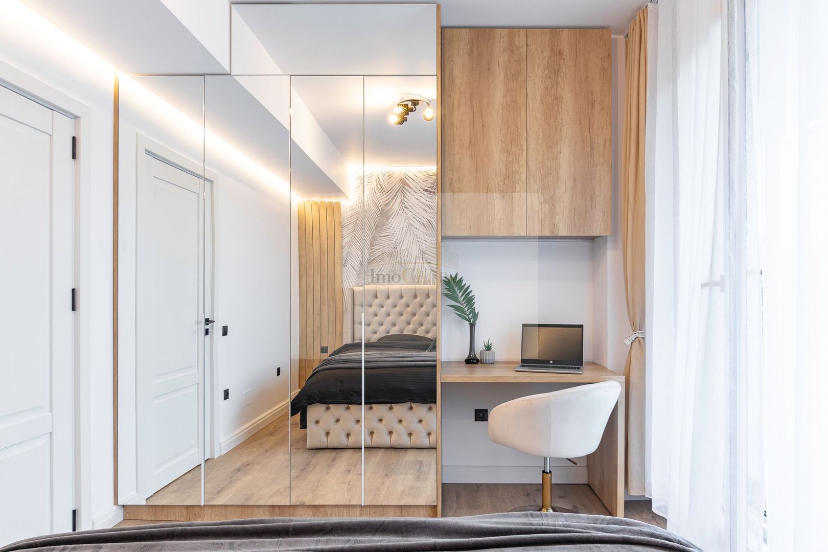 🌟 Apartament vanzare 2 camere, ultrafinisat, parcare, zonă centrală - Poză 9