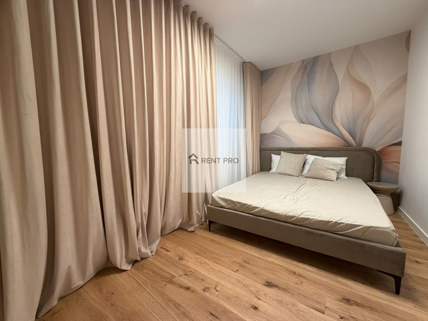 Apartament premium cu 3 camere de vânzare | 70 mp + terasă 145,5 mp | - Poză 3