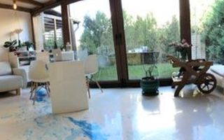 Vila mobilata si utilata, curte, terasa inchisa, parcare - Poză 2